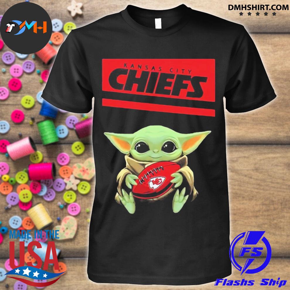 Baby Yoda And Baby Groot Hug Football Kansas City Chiefs t shirt -  Yeswefollow